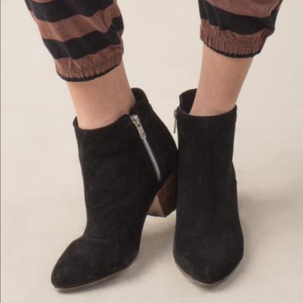Black Distressed Suede Chic Low Heel Ankle Boot - Picture 7 of 8